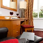 Pensión Donegal Manor