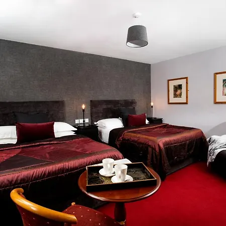 Donegal Manor Guest house 4*