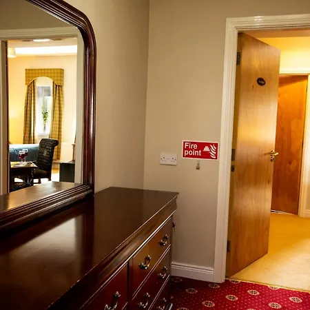 Donegal Manor בית הארחה