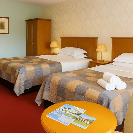 Donegal Manor בית הארחה 4*