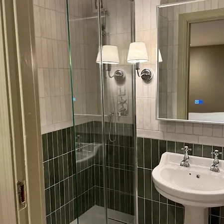 Pensión Donegal Manor 4*