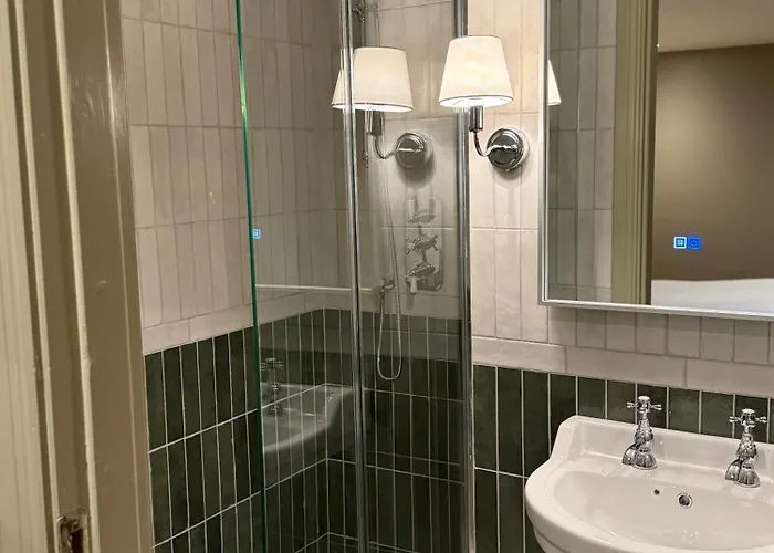 Πανσιόν Donegal Manor 4*